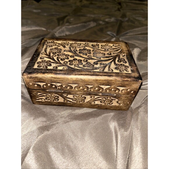 Floral Carved Handcrafted Wooden Box 4x6" Cards Coins Herbs Trinket Jewelry Gift - Picture 4 of 5